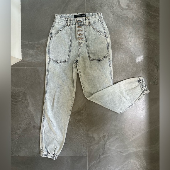 * VERONICA BEARD BOLTON DENIM JOGGERS * - Picture 2 of 6